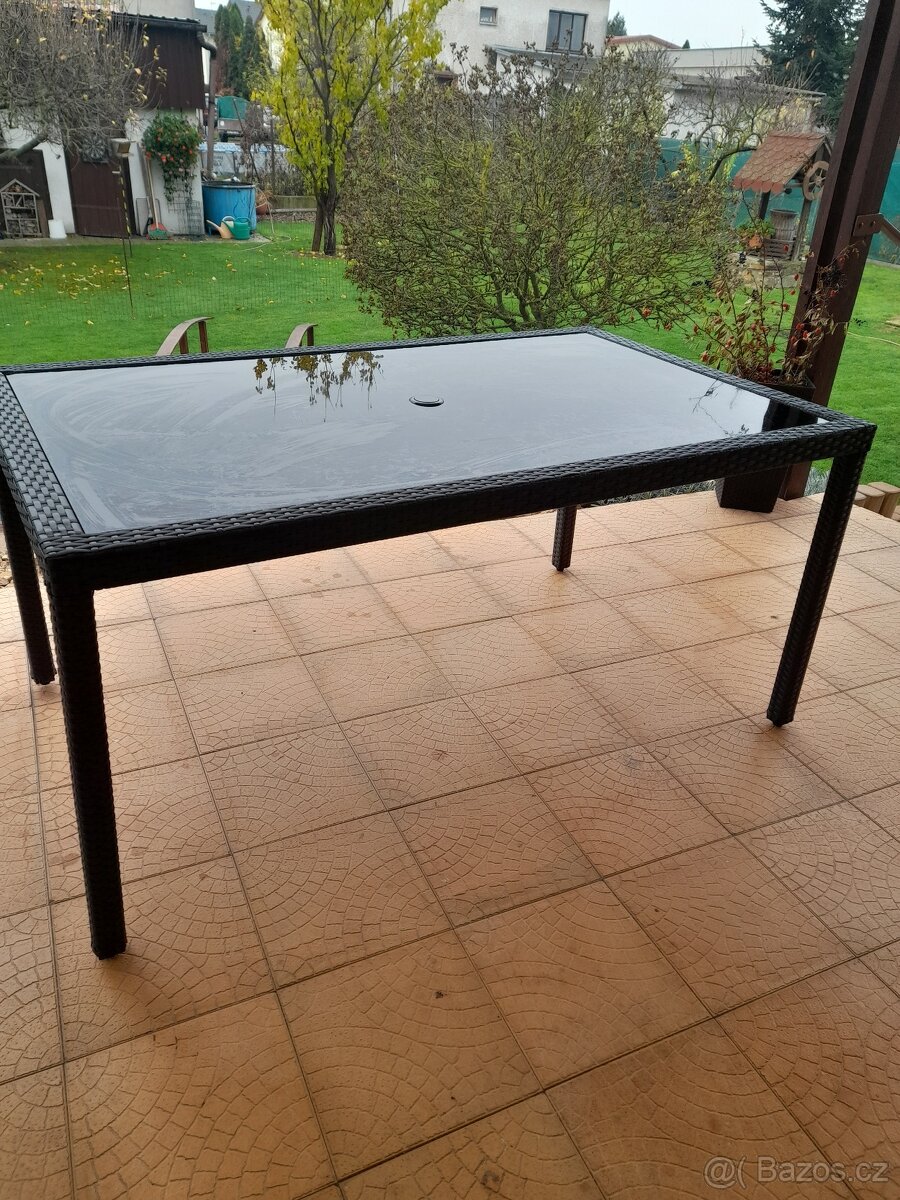 Zahradní stůl - 2