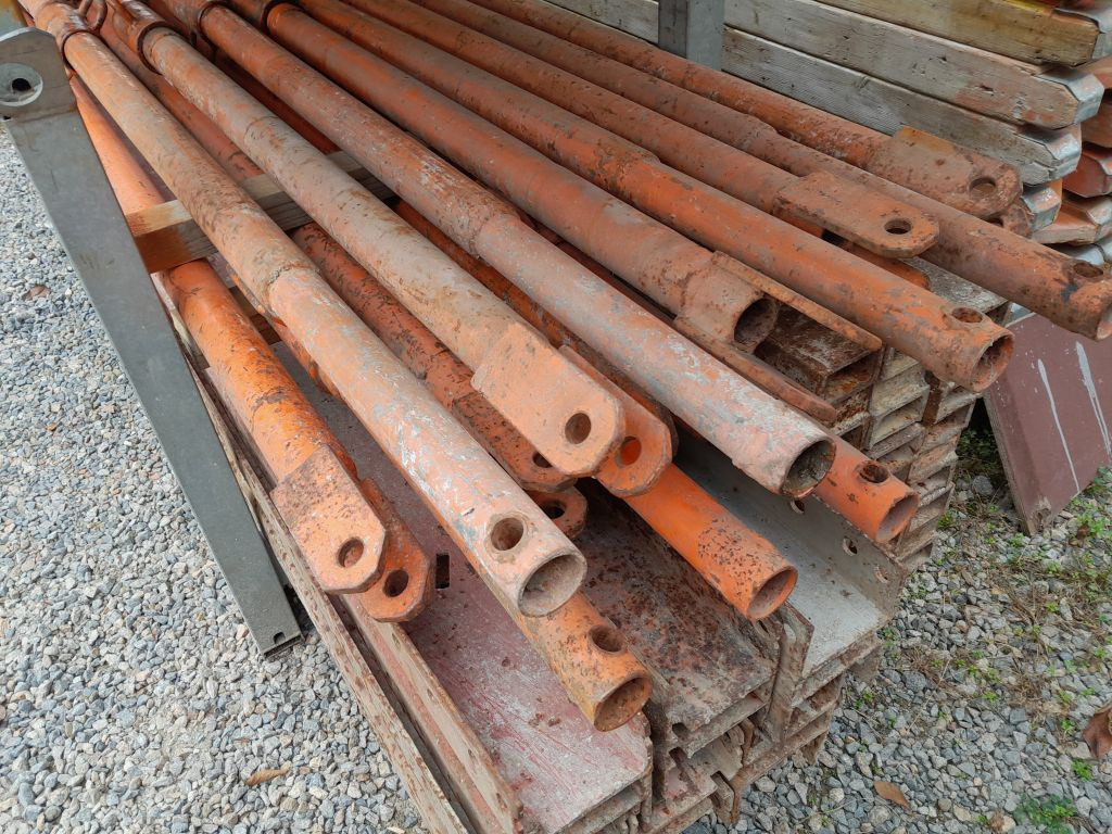 Šikmé vzpěry, stojky, stabiláky - 2