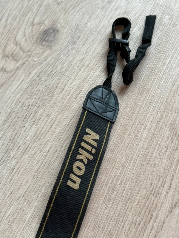 Popruh na foťák Nikon - 2