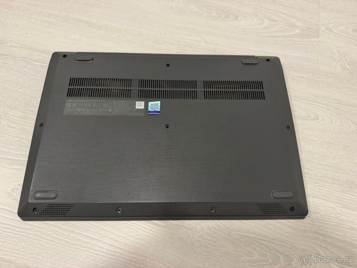 Lenovo V15-IWL šedý - 2