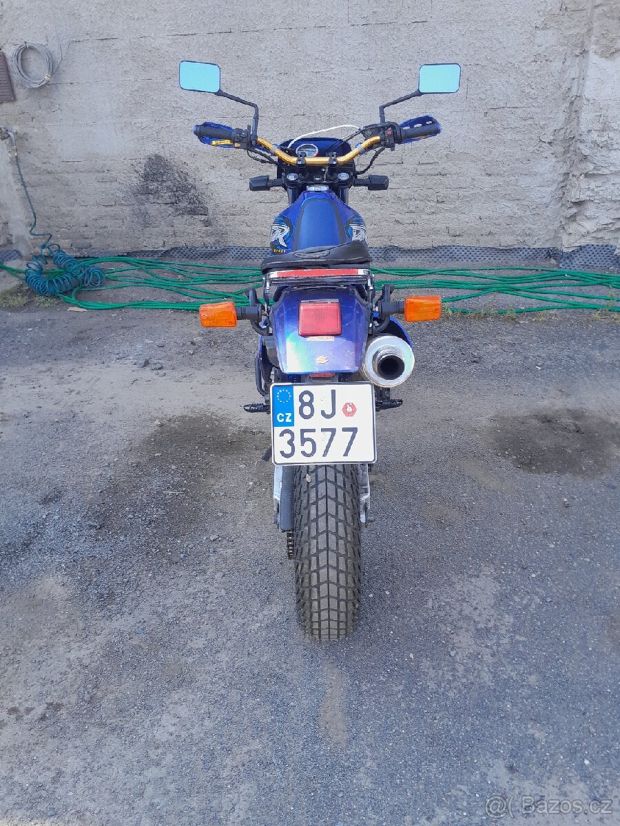 Suzuki DR 650 SE