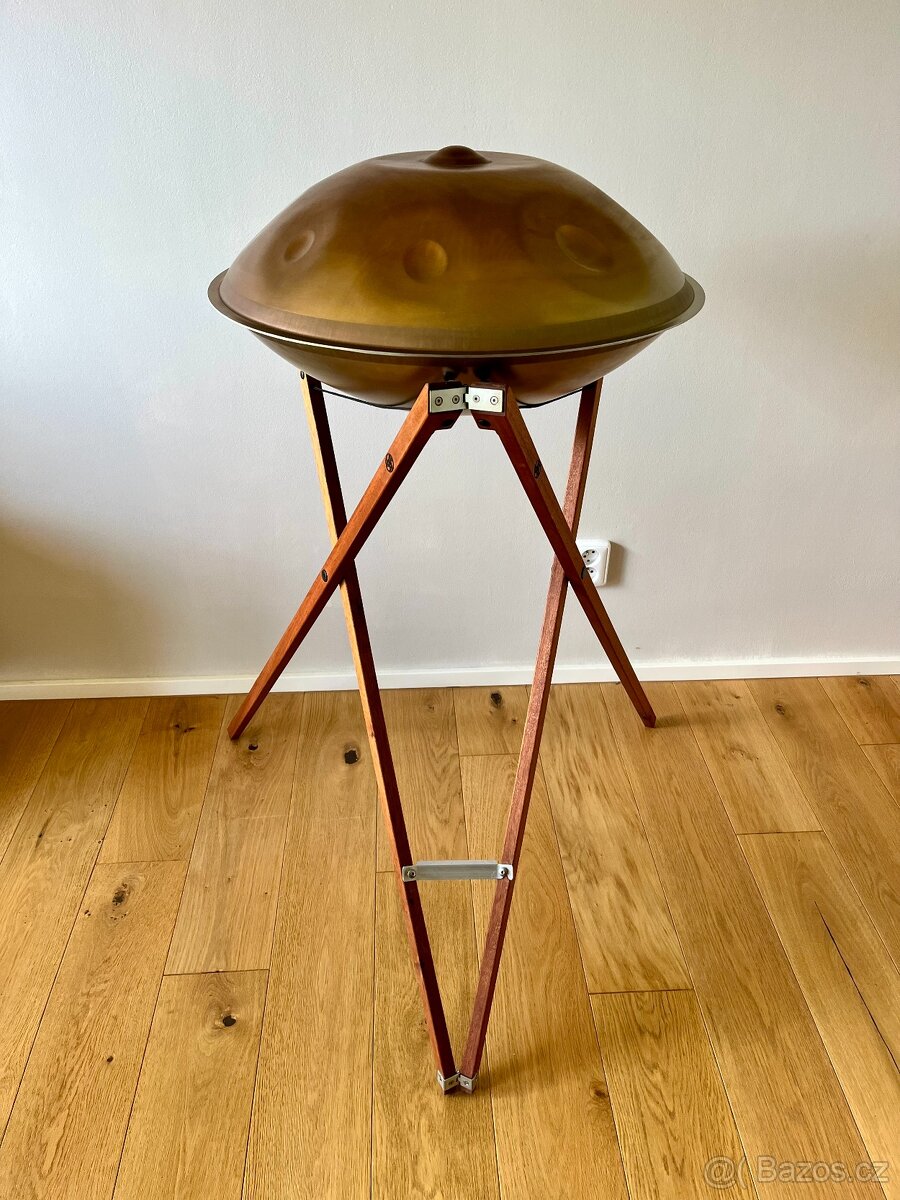 Skládací stojan na handpan pro hraní ve stoje - 2