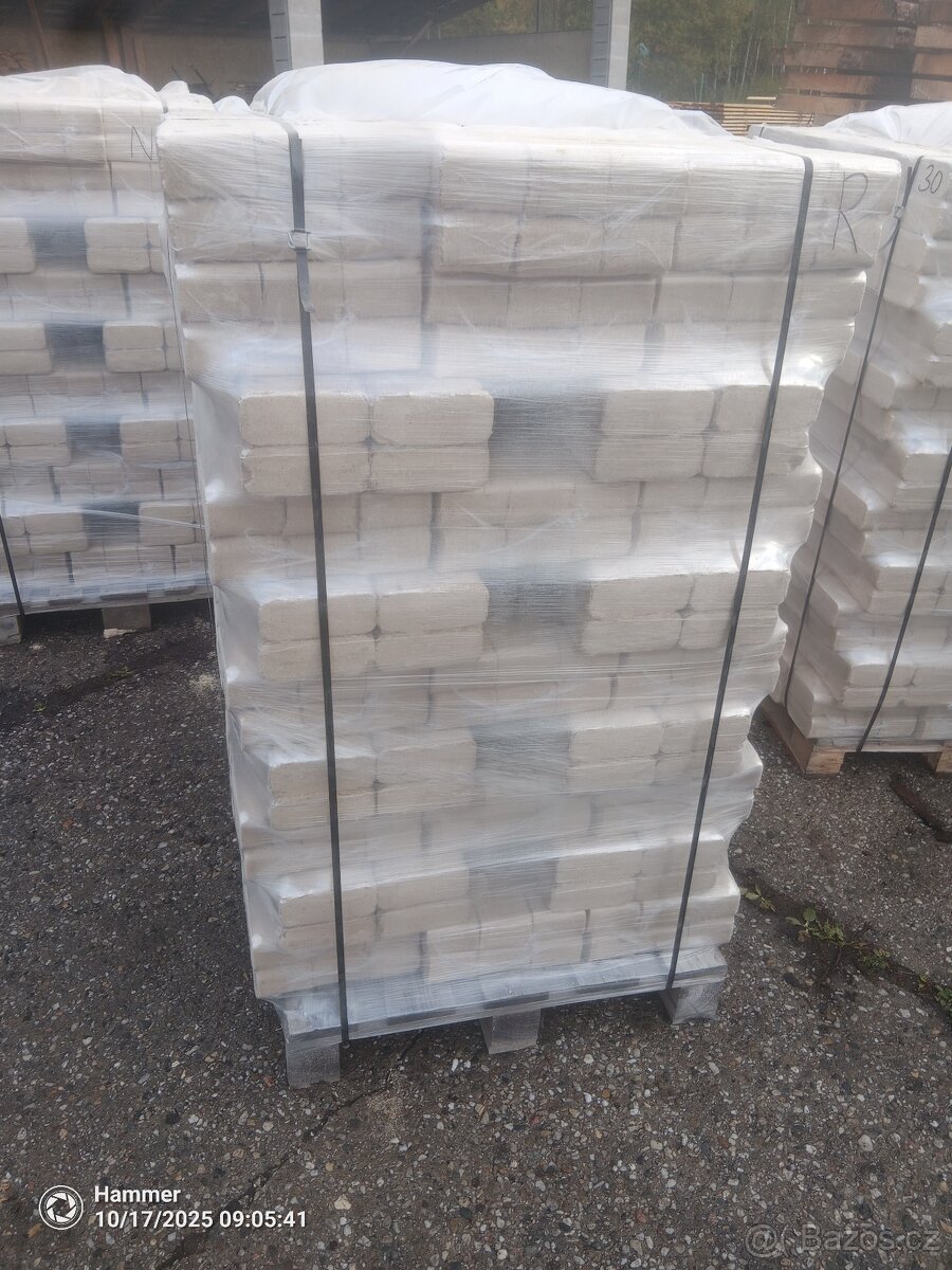 Dřevěné brikety - 2