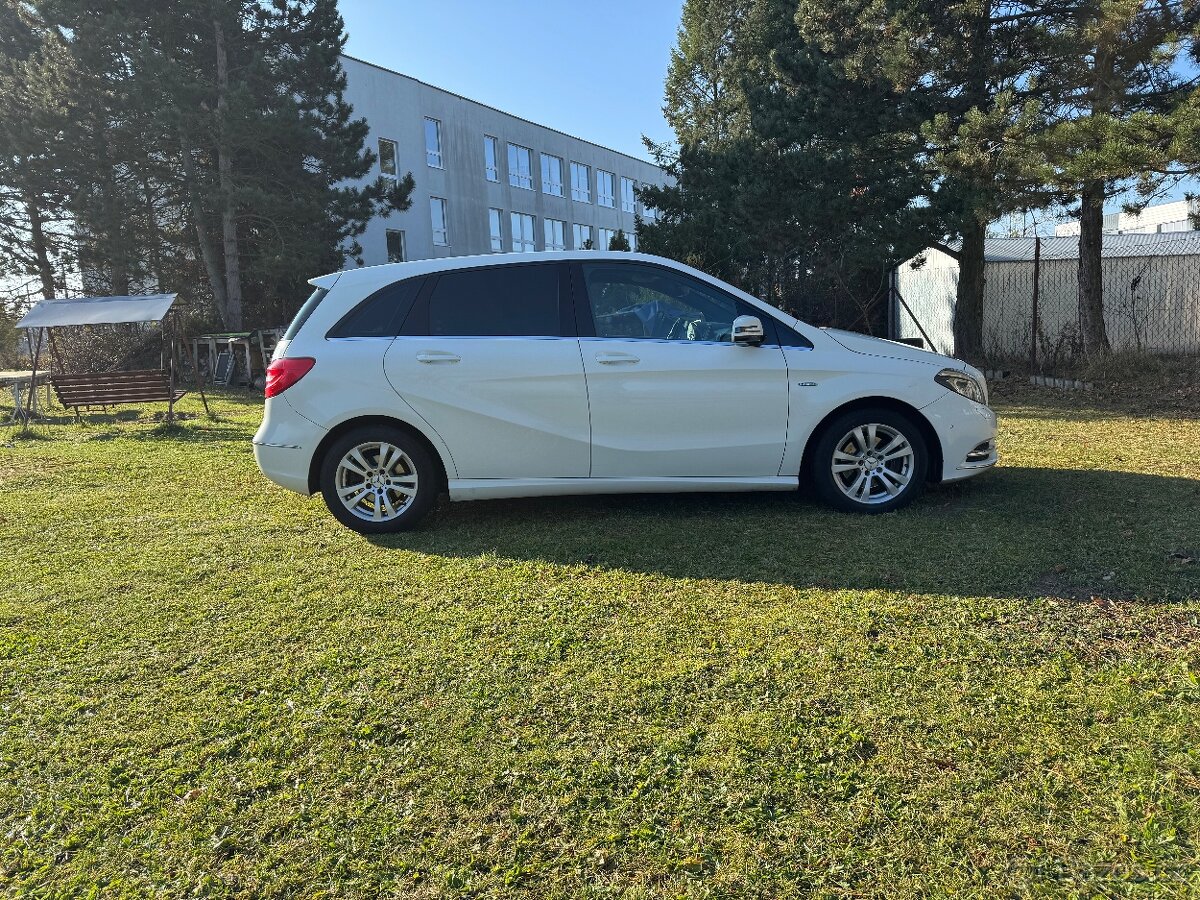 Mercedes Benz B180CDI 80kW - 2