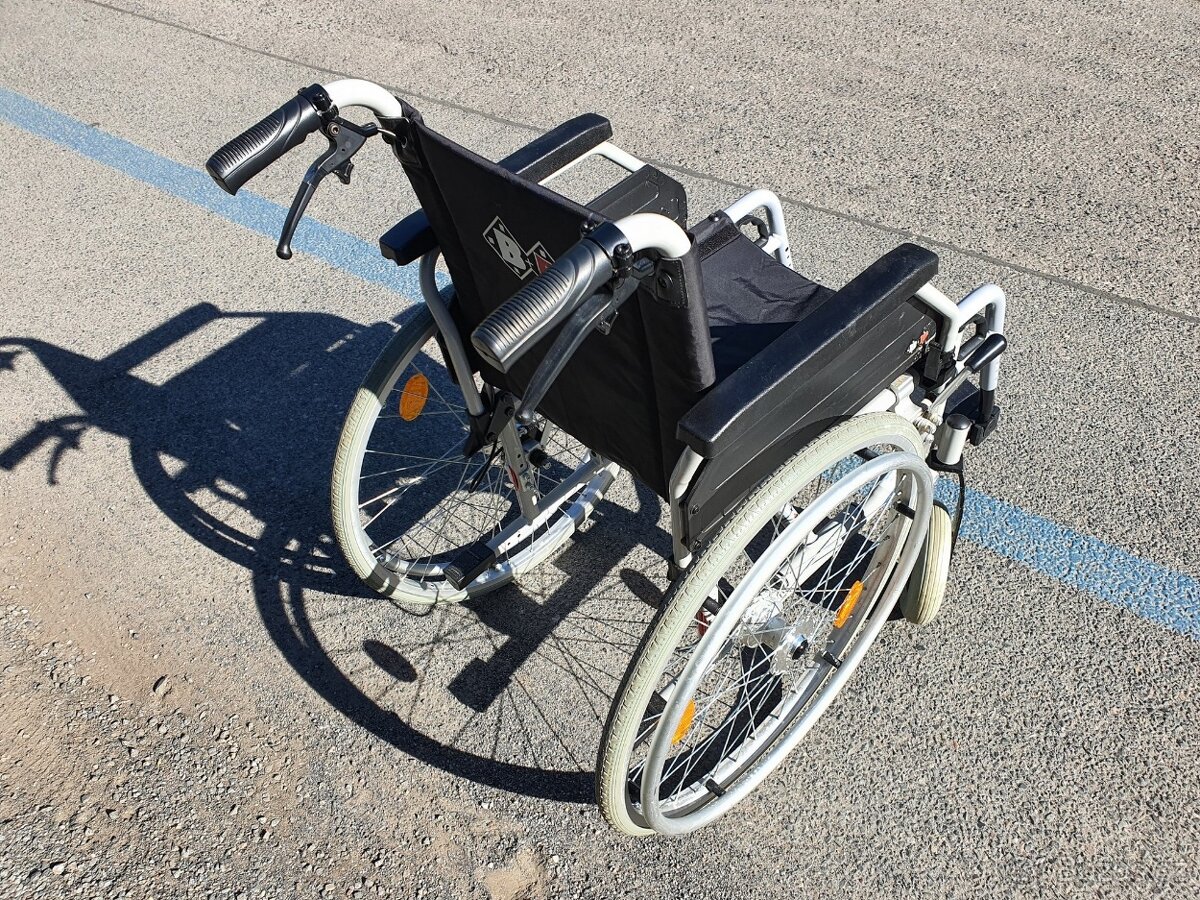 ŠIROKÝ značkový a lehký invalidní vozík SuperCENA - 2