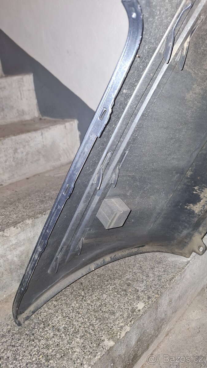 Zadní nárazník Avendis T25 sedan - 2