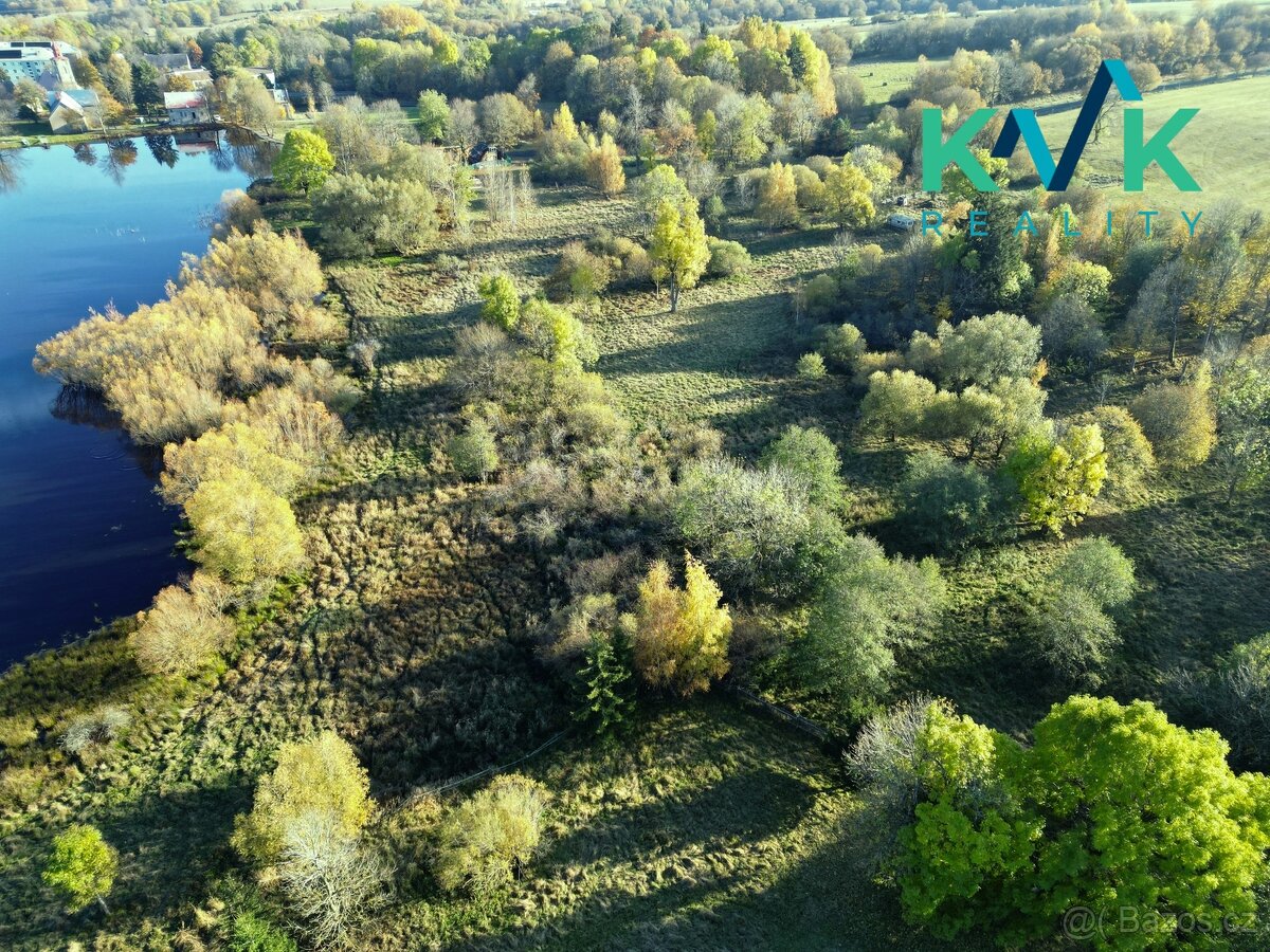 Pozemky u rybníka v srdci CHKO - 2