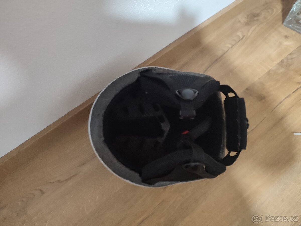 Lyžařská helma - 2