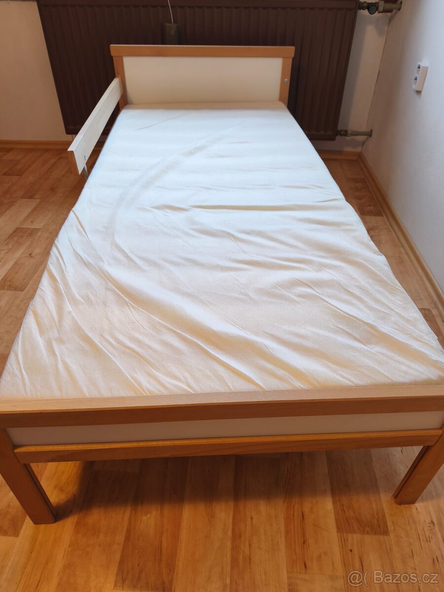 Dětská postýlka s matrací - 2