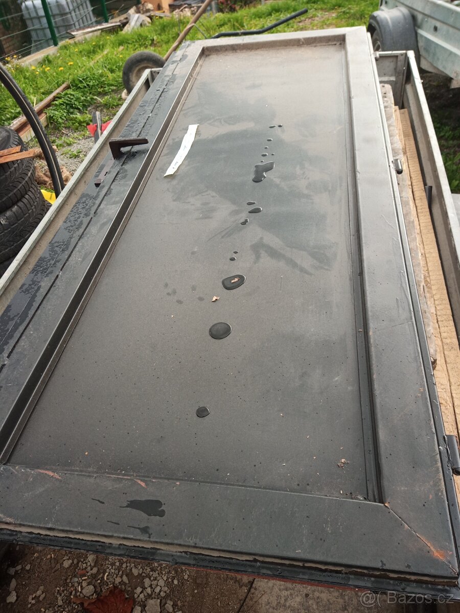 Dvoudílné plechové dveře - 2