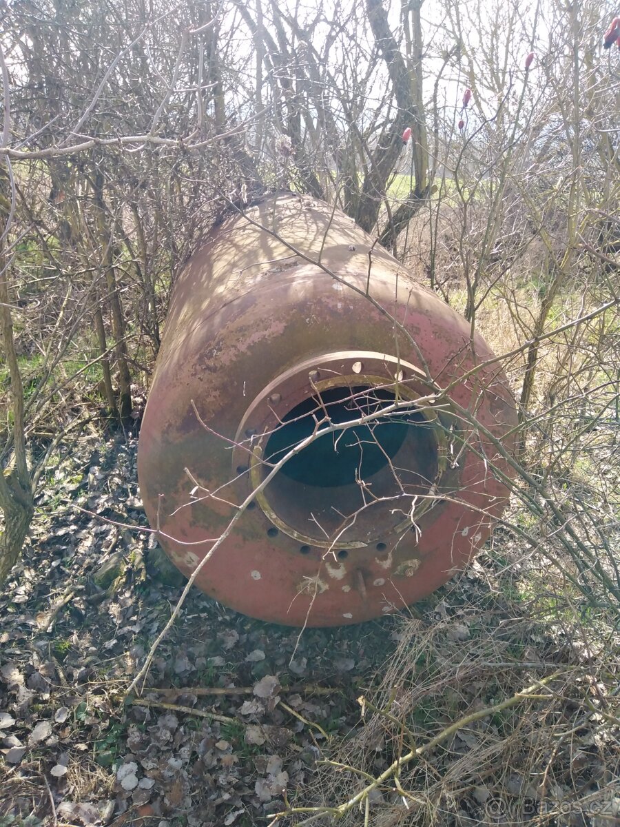 Pila na kov české výroby - 2