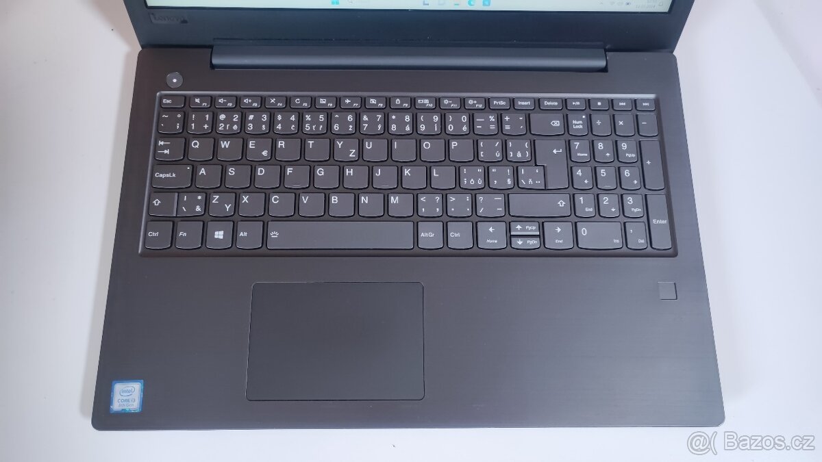 Lenovo V330-15IKB - 2