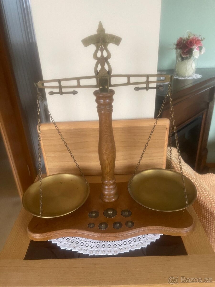 Starožitné lékárenské vahy - 2