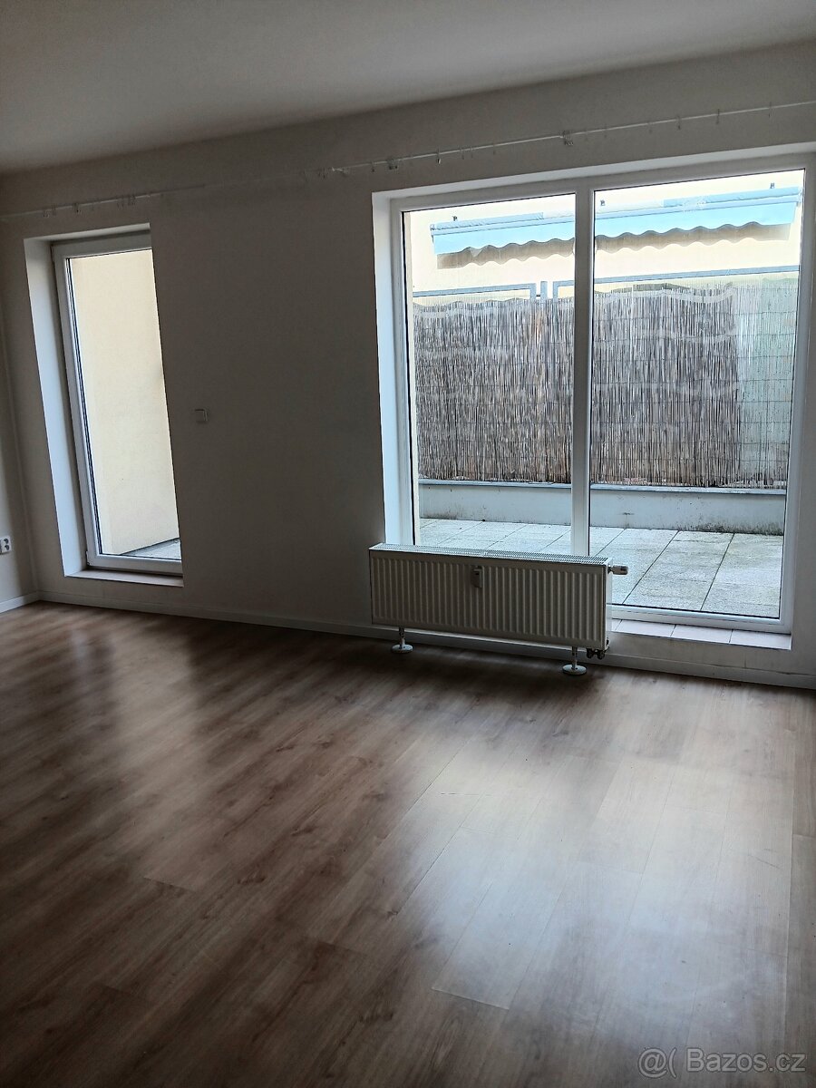 pronájem bytu 1+kk - 2
