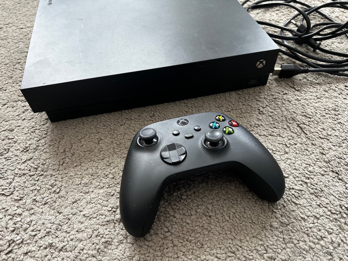 Microsoft Xbox One X 1TB - 2