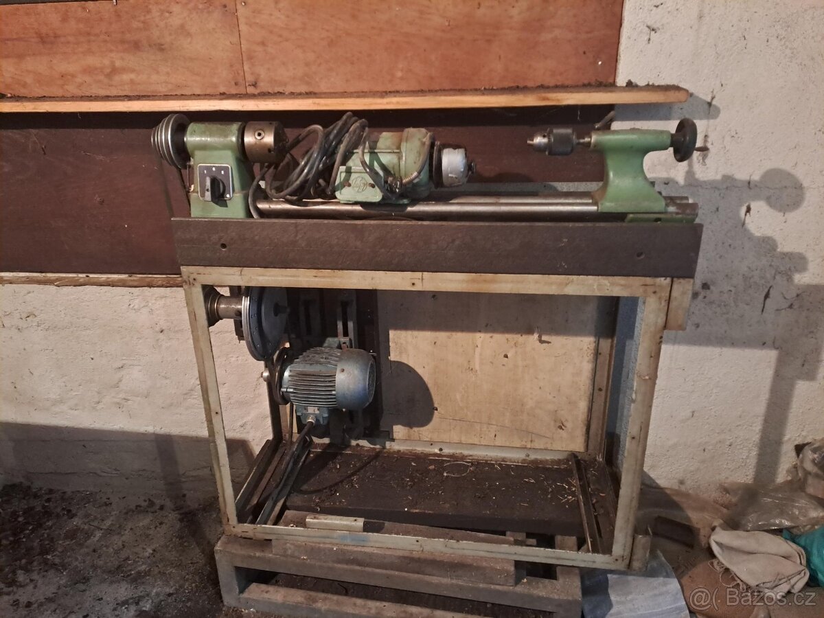Soustruh na kov - 2