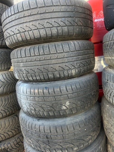 Mercedes Vito/Viano plechové disky+ orig.poklice 235/60 R16 - 2