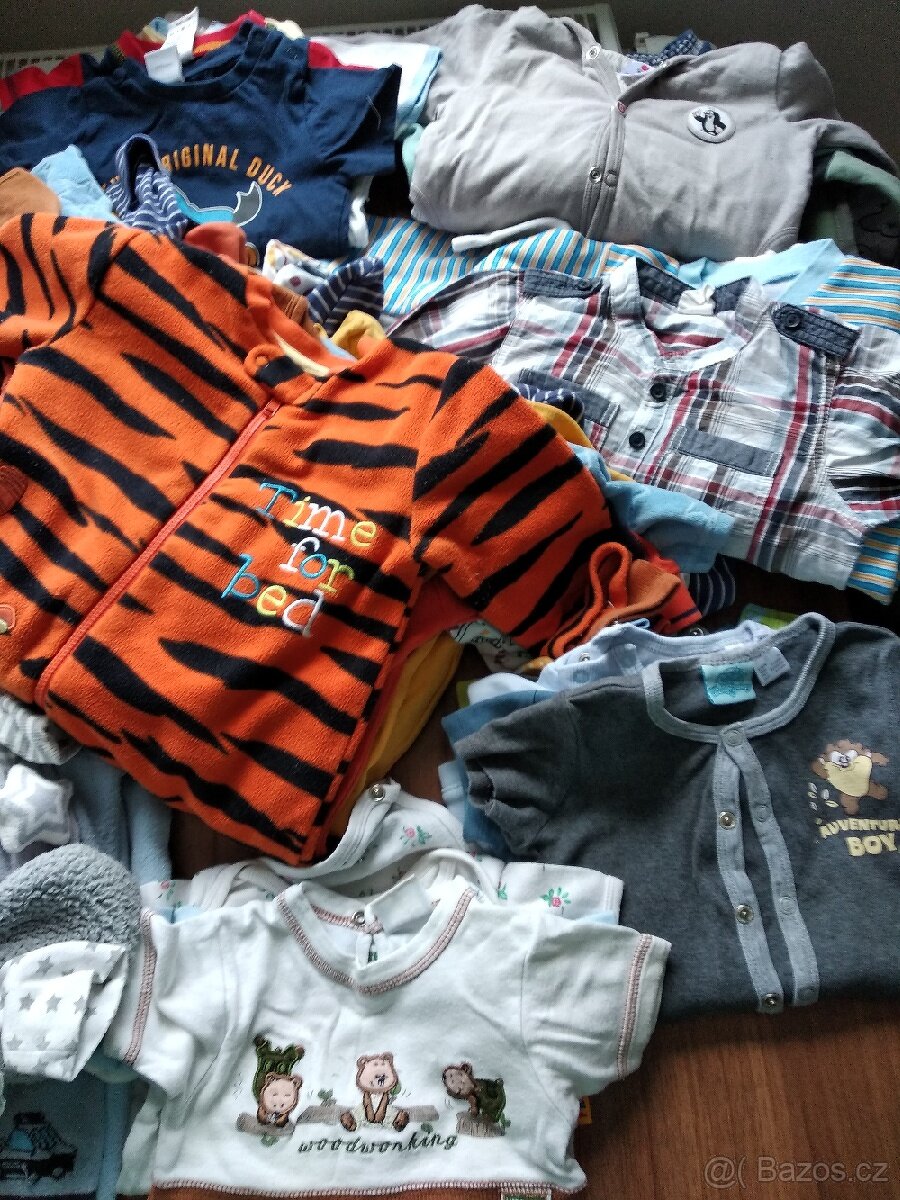 Velký balík oblečení - kluk - velikost 74 - 2