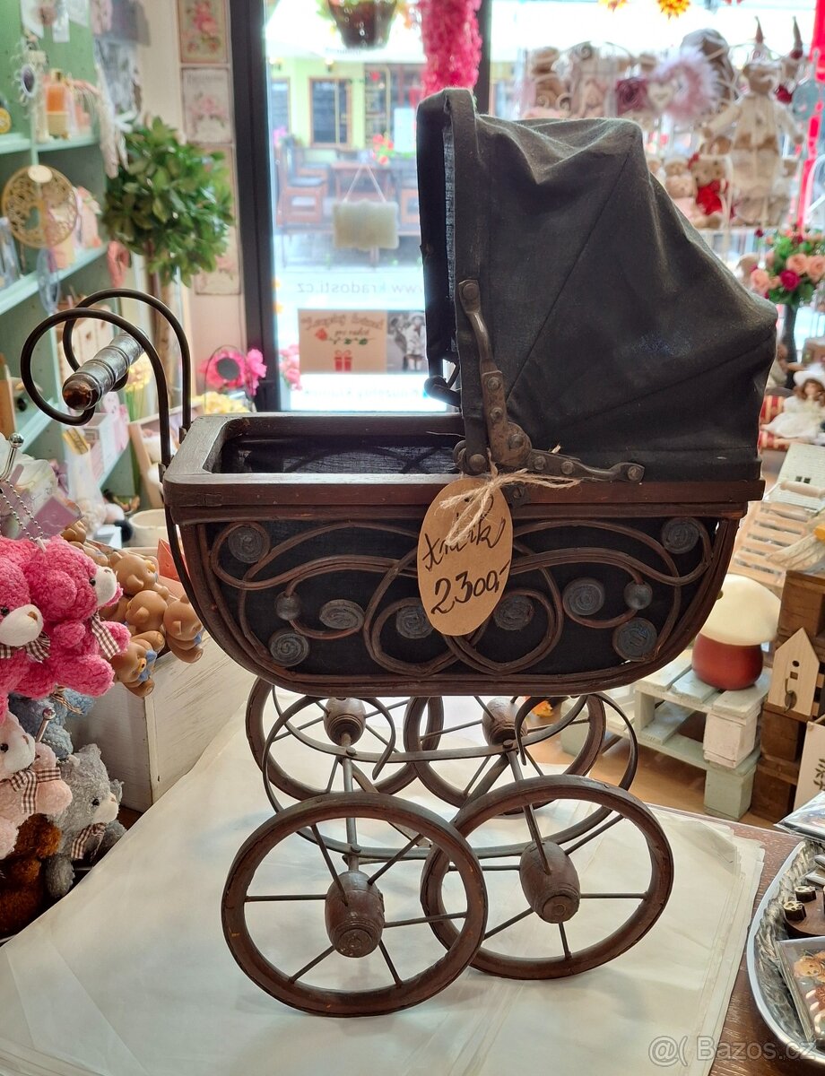 Vintage starý krásný kočárek na panenky - 2