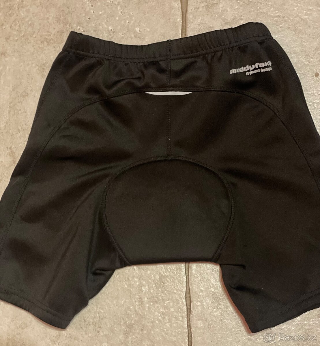 Cyklistické kratasy - 2