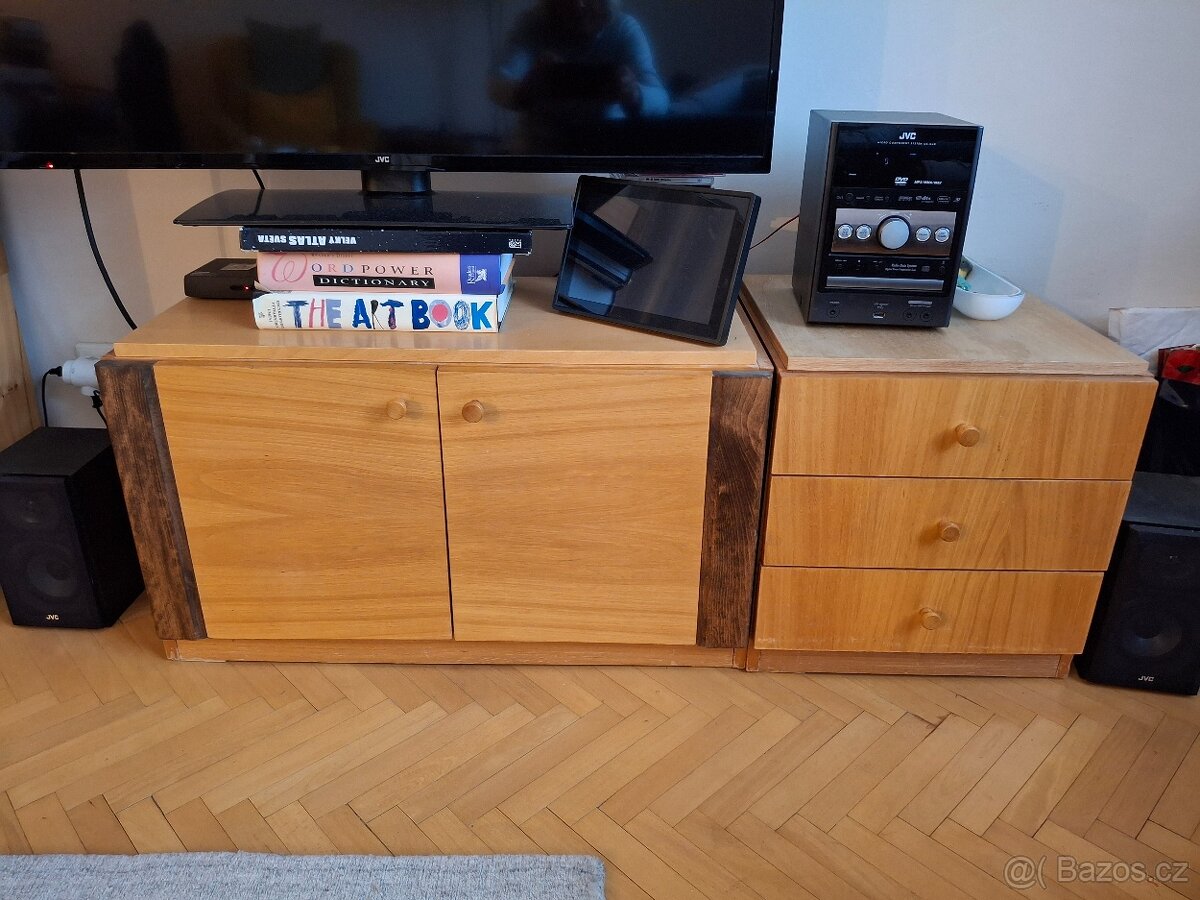 Obývací stěna z r. 1975 - 2