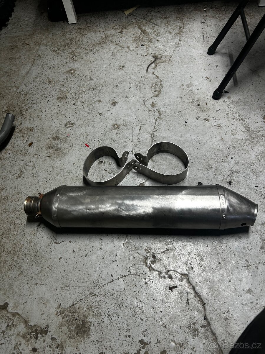 Výfuk Akrapovič - 2