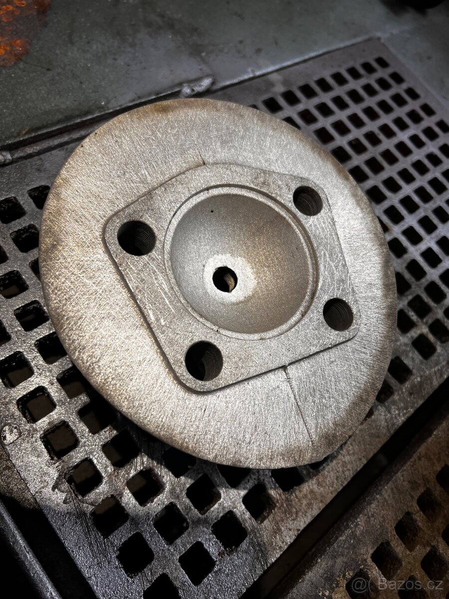 Jawa 250/353 hlava valce - 2