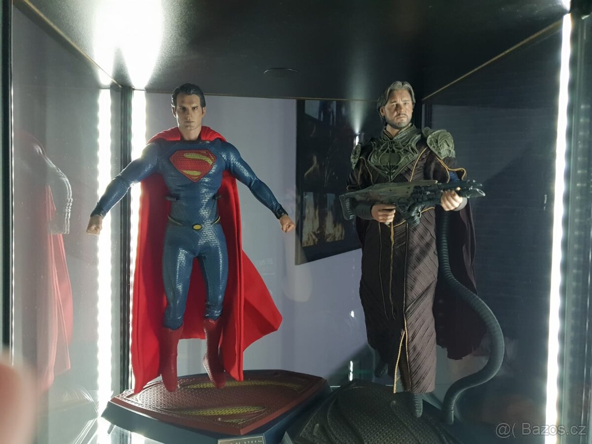 Figurky Hot Toys - 2