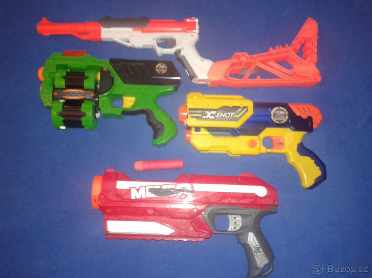 pistole Nerf./ Z prvého obrázku dvě červené prodané / - 2