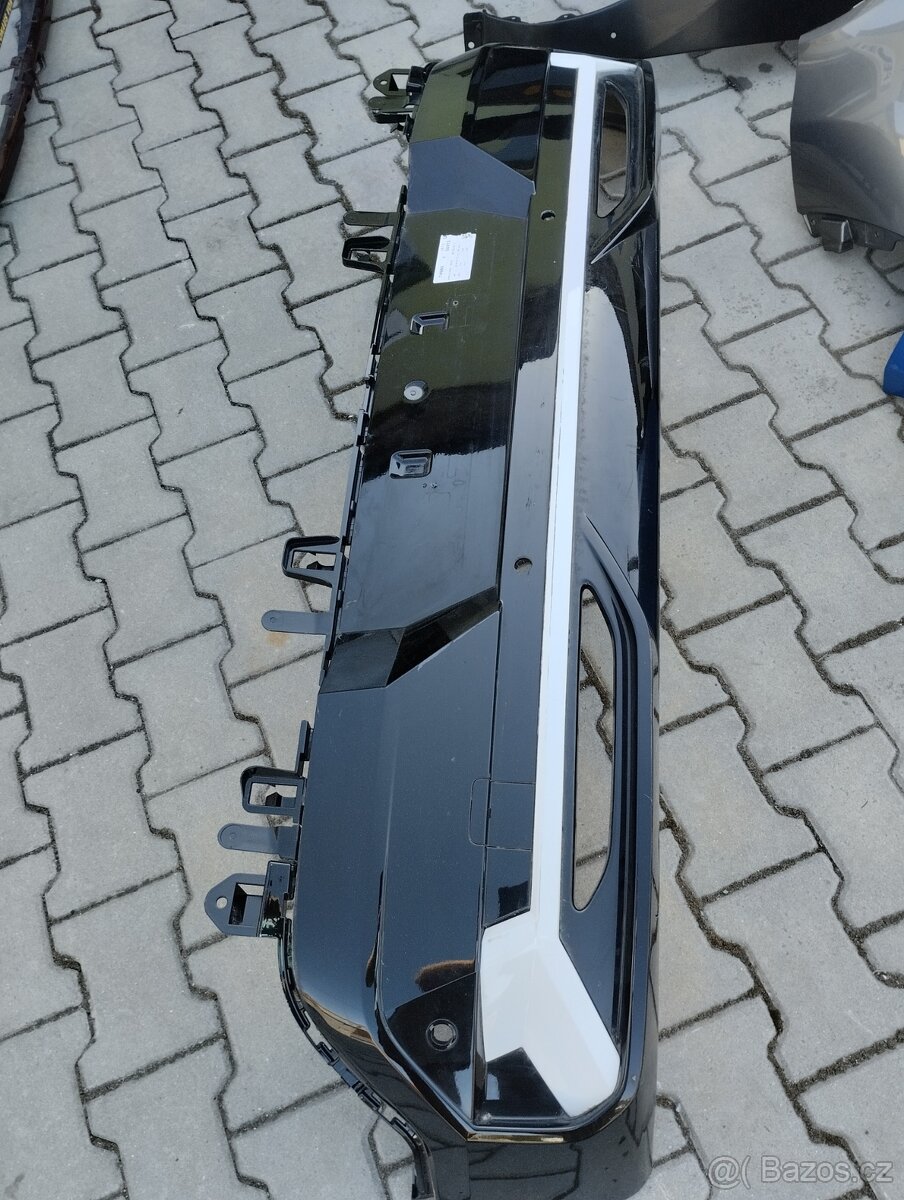 Renault megane E-Tech od 2022- zadní nárazník - 2