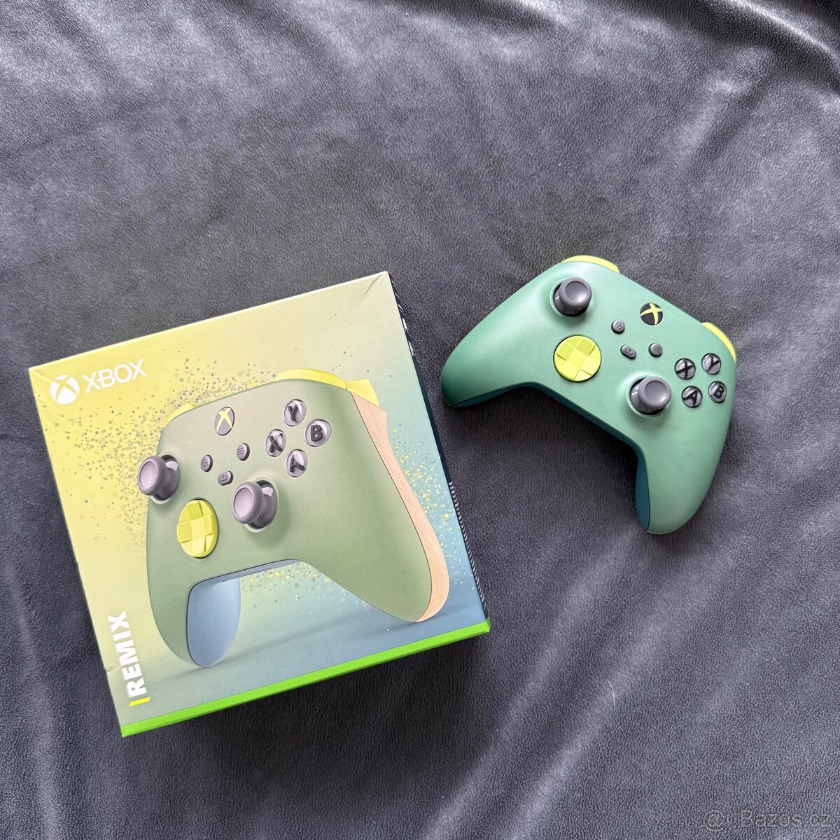 Xbox Wireless Controller Remix Special Edition Battery Pack - 2