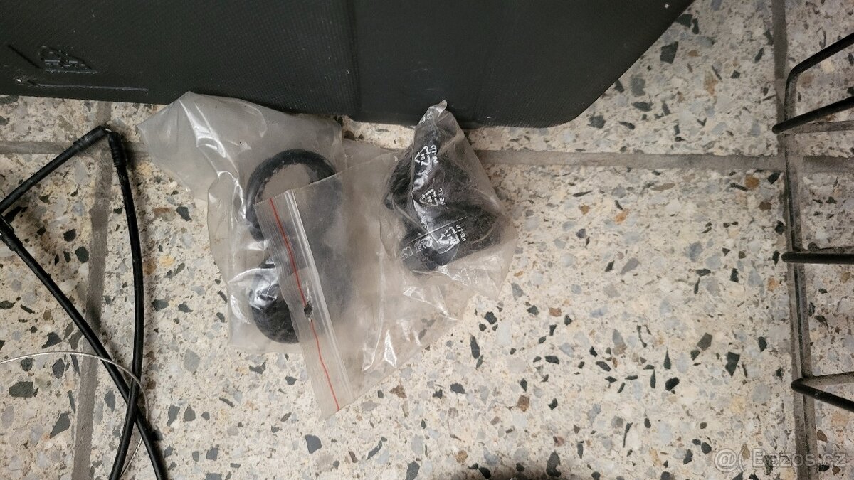 Prodám držák na láhev - 2