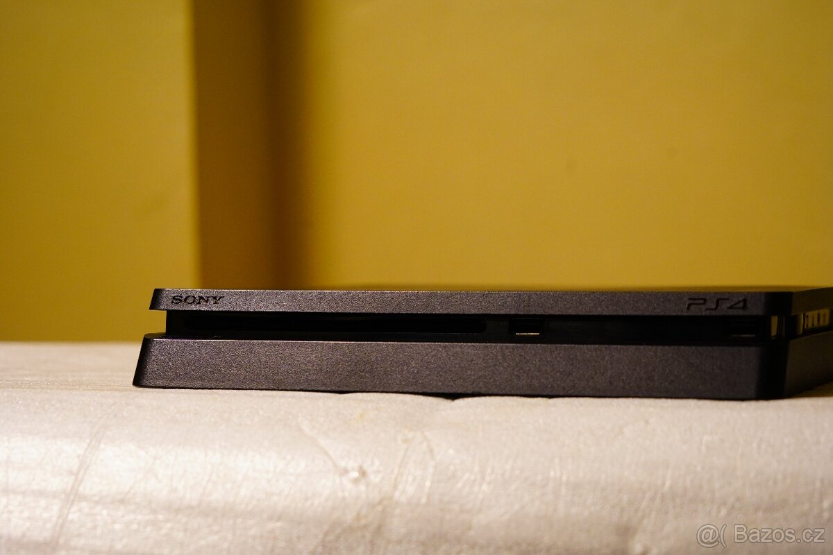 Sony PlayStation 4 500 GB HDD - 2