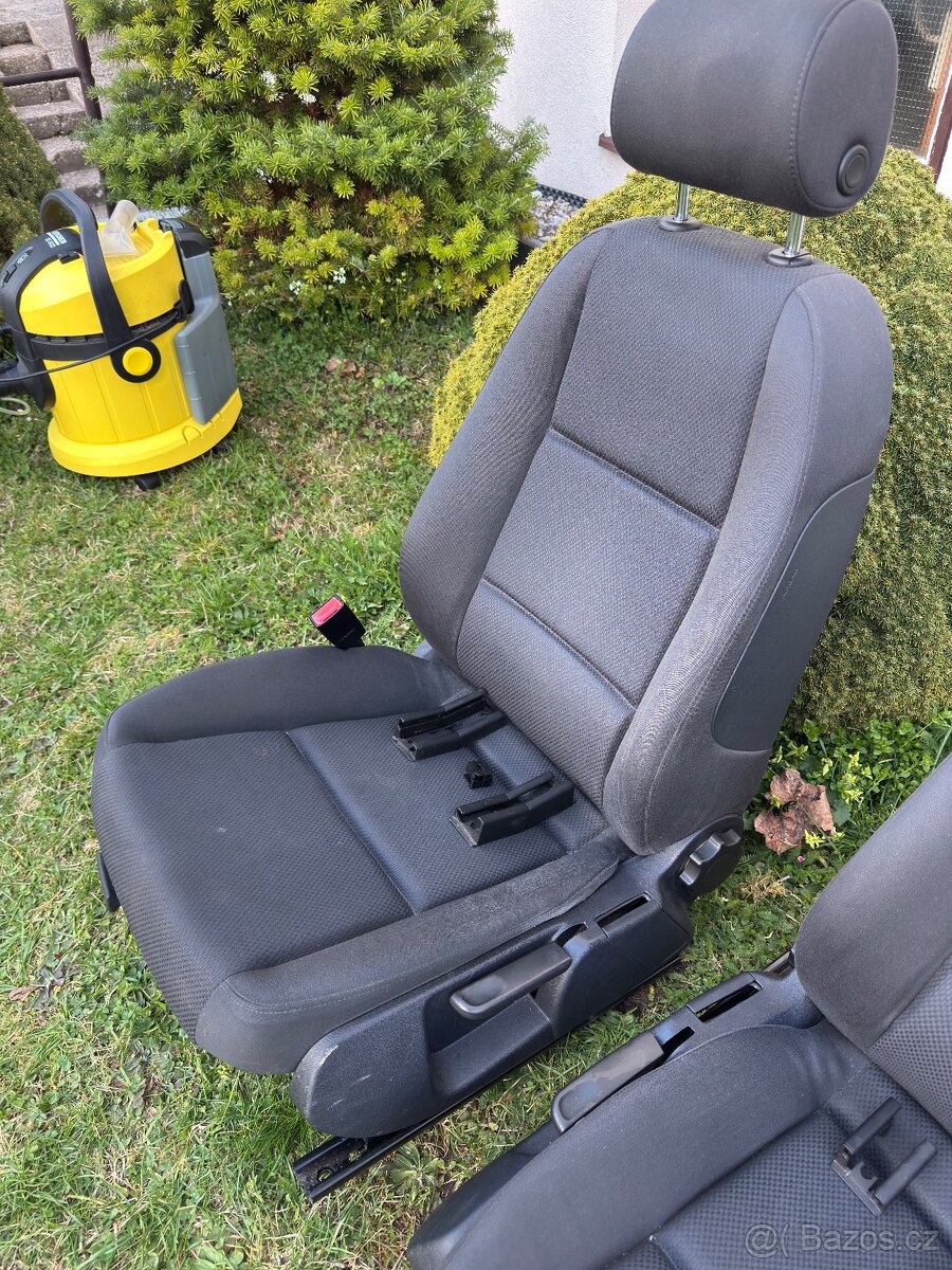 sedačky Audi a4 b6 - 2