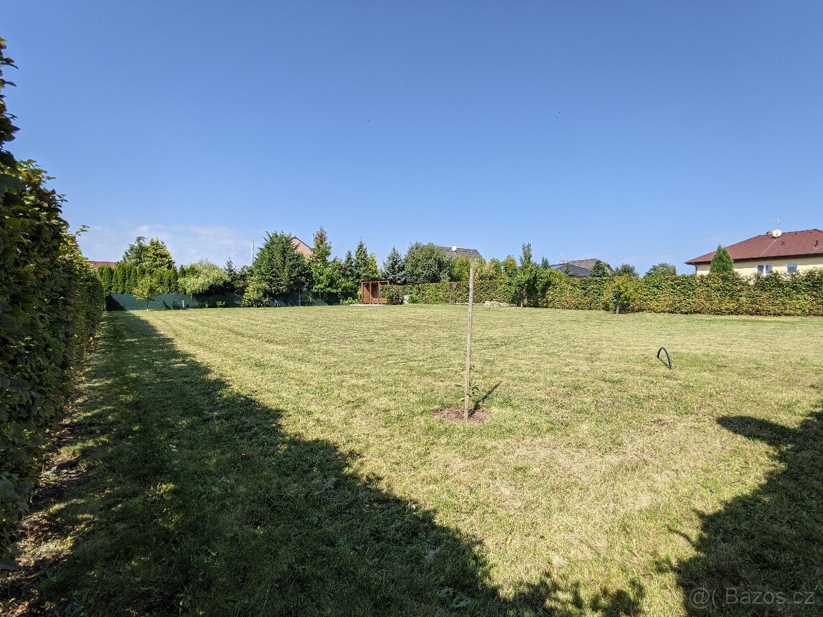 Pronájem zahrady - Bradlec, 977 m2 - 2