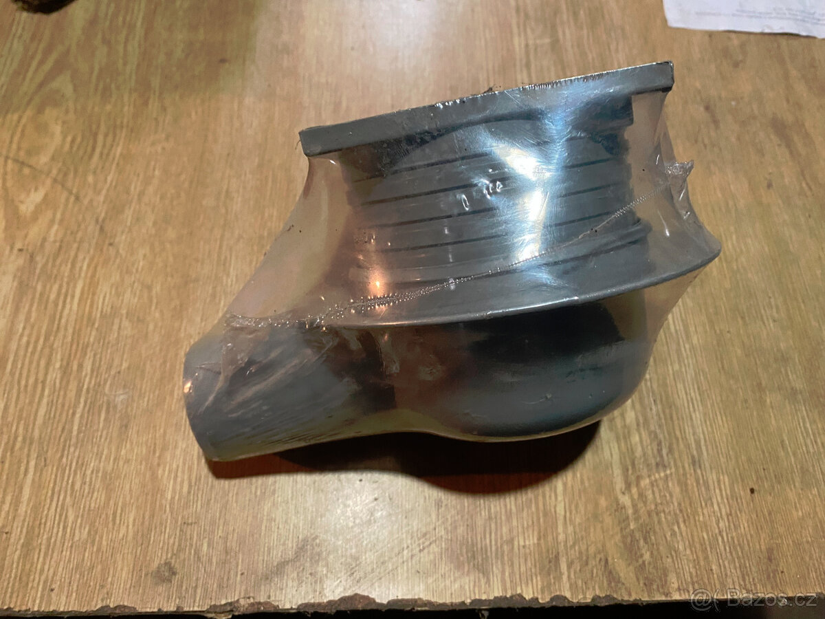 Podlahová vpust 100 x 100 mm s vodorovným odtokem DN50 - 2