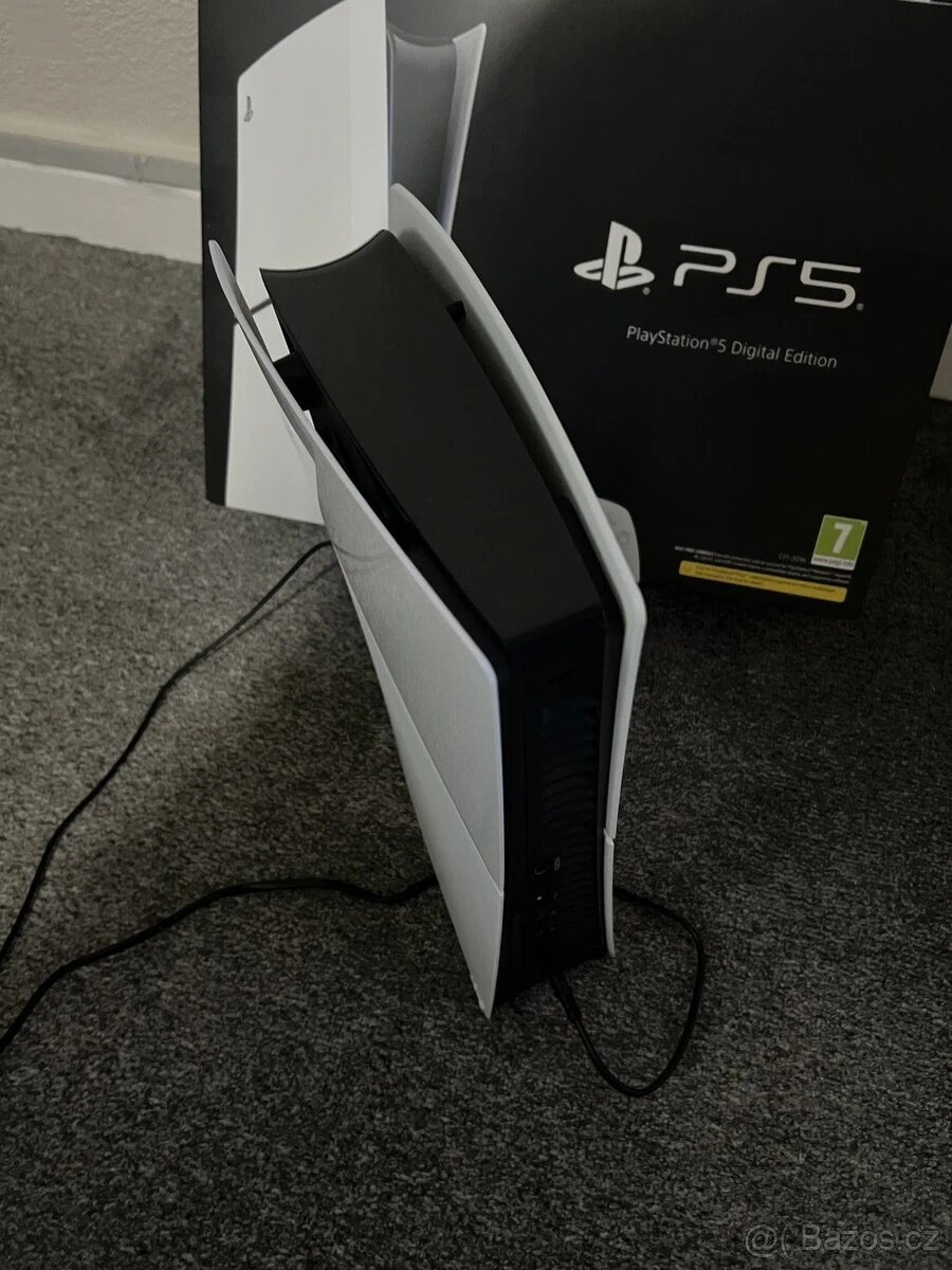 PlayStation 5 (Slim) Digital Edition - 2
