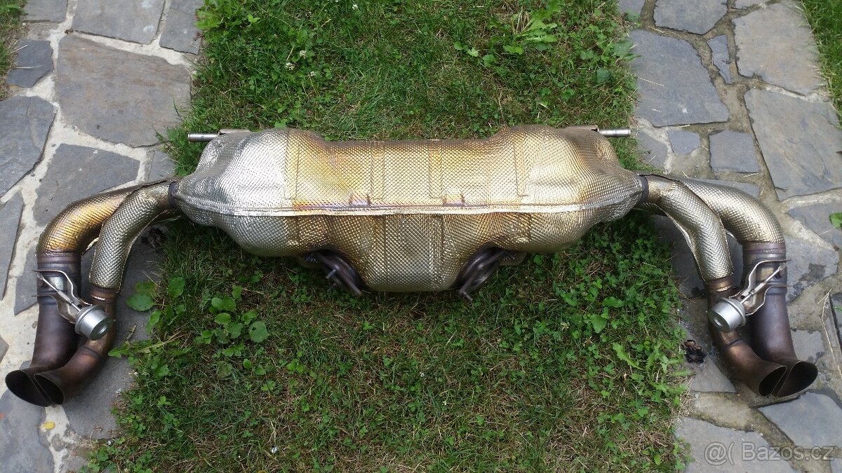 Výfuk Audi R8 koncový díl tlumič - 2