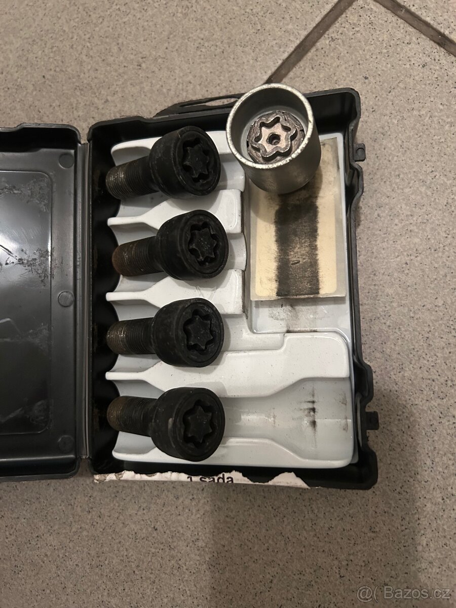 Bmw pojistné šrouby - 2