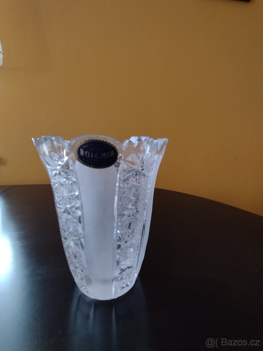 Broušená váza - 2