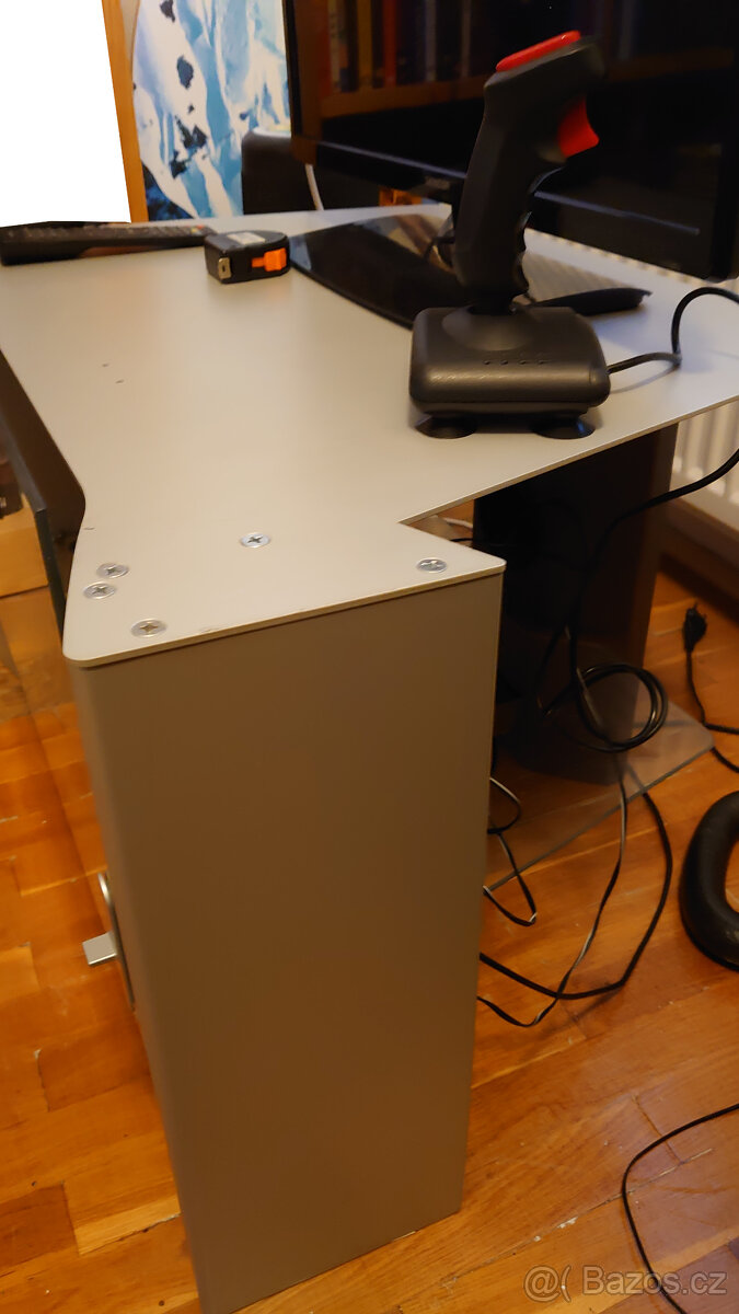 Televizní stolek SONY - 2