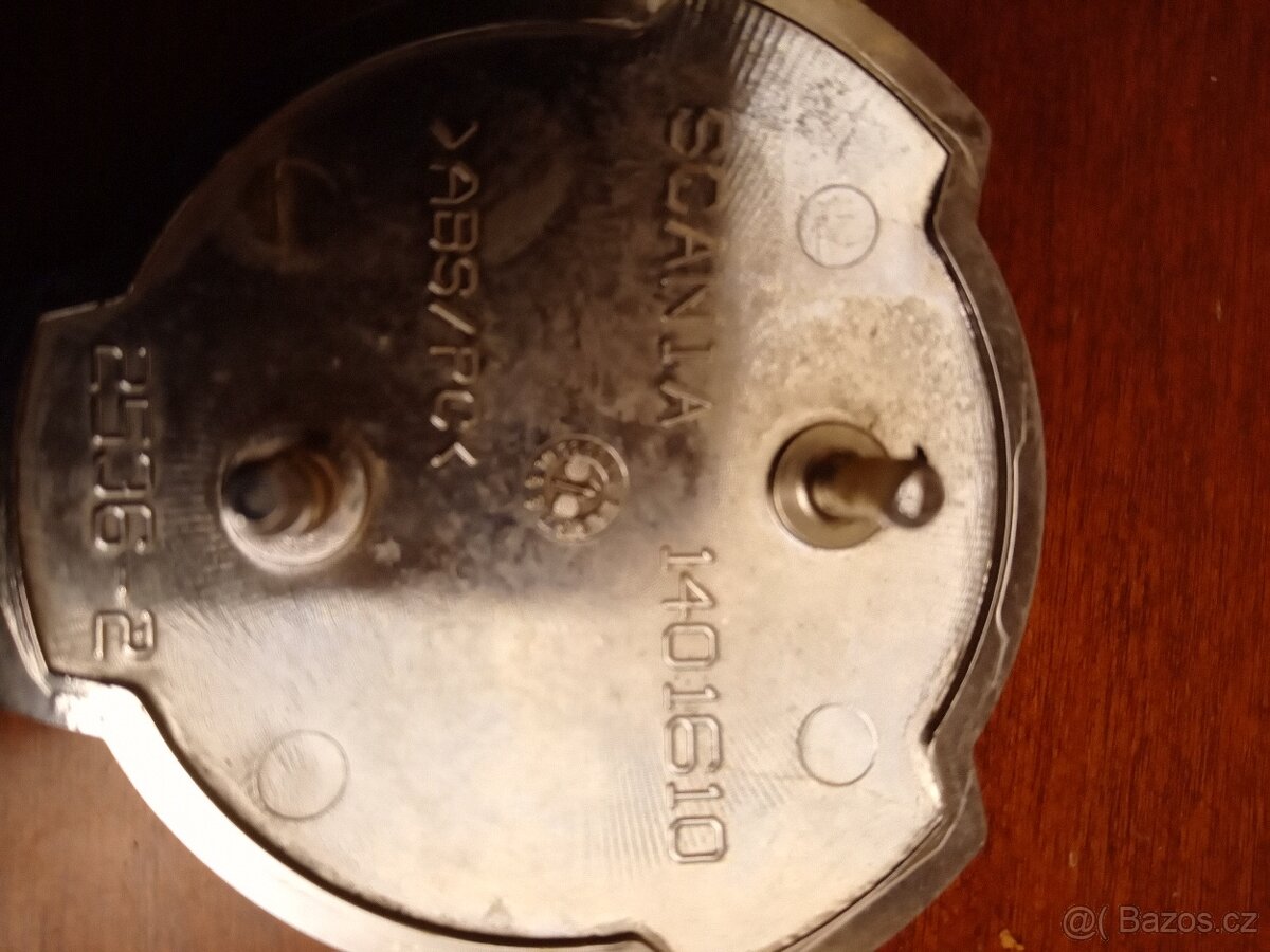 Saab Scania 1401610 znak emblém - 2