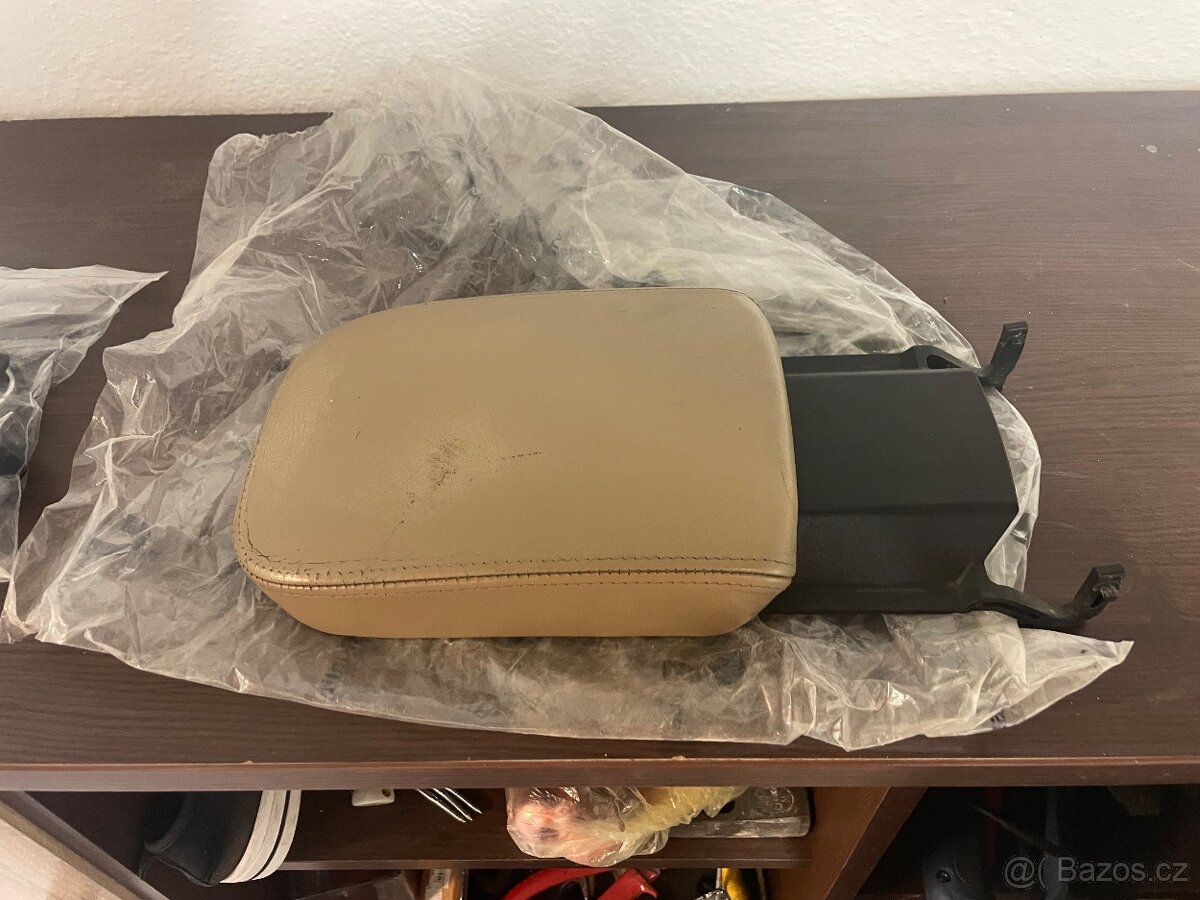 Loketní opěrka SAAB 9-5 - 2