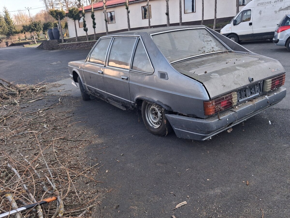 Tatra 613 rok 2004 - 2