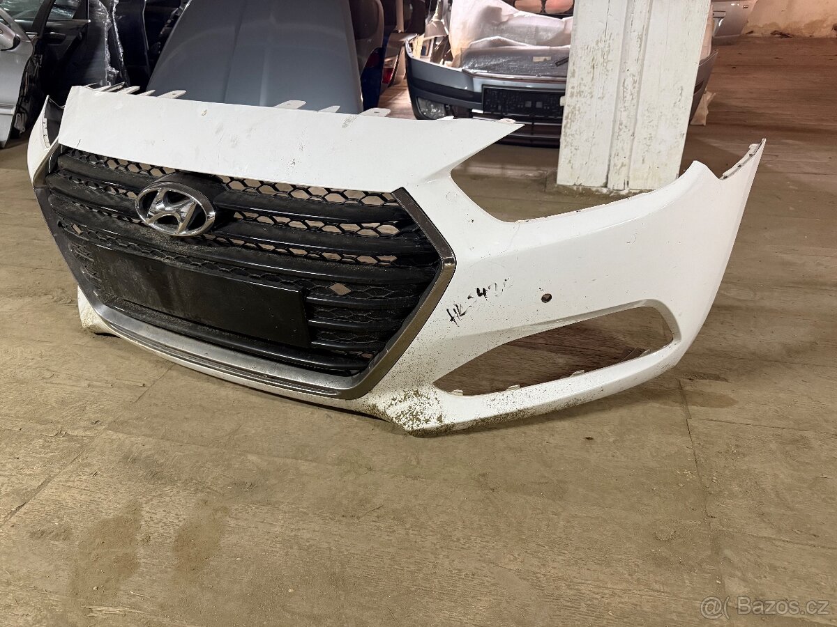 Prodám predni nárazník i 40 - 2