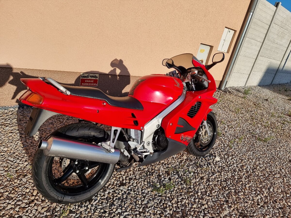 Honda VFR750 - 2