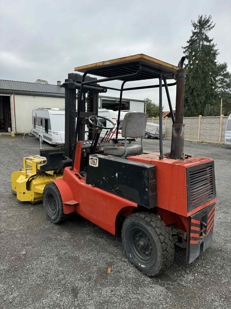 Vysokozdvižný vozík Ješterka - 2