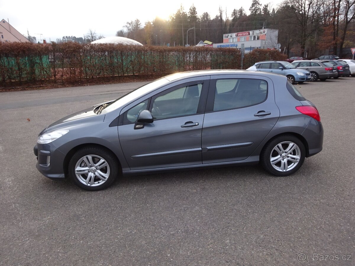 Peugeot 308 1.6i r.v.2010 serviska STK:9/2027 - 2