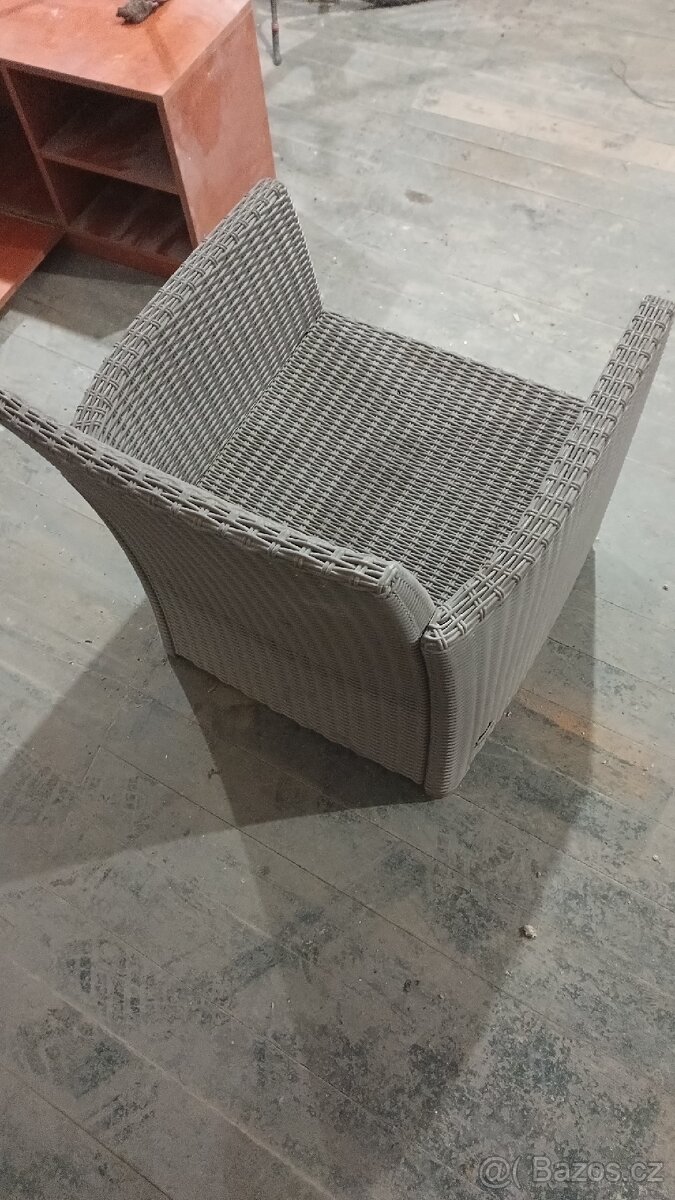 Ratanové křeslo - 2