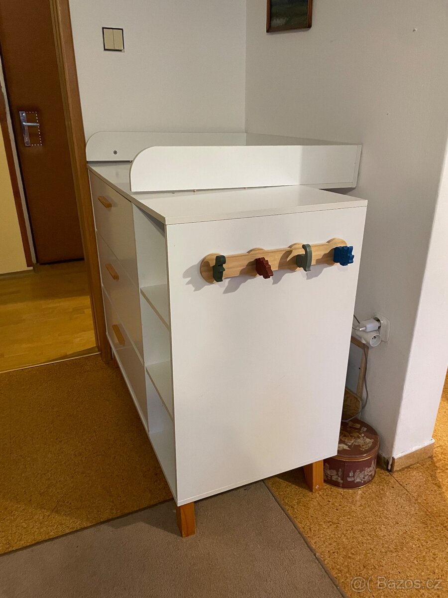 Přebalovací pult - 2